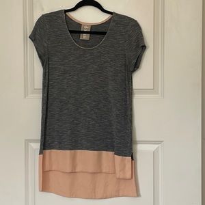 Dolan Gray/Peach Top Small
